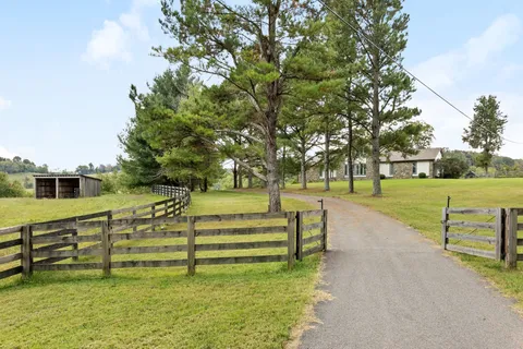 $925,000 | 1759 Fry Road, Thompson's Station, TN 37179