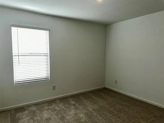 $1,750 | 2105 Sulky Lane, Aubrey, TX 76227