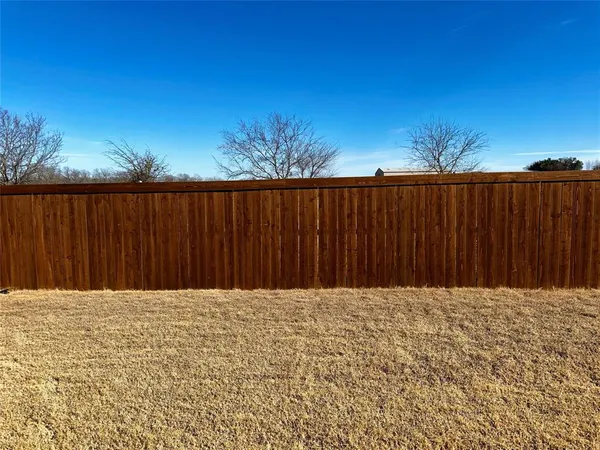 $1,750 | 2105 Sulky Lane, Aubrey, TX 76227