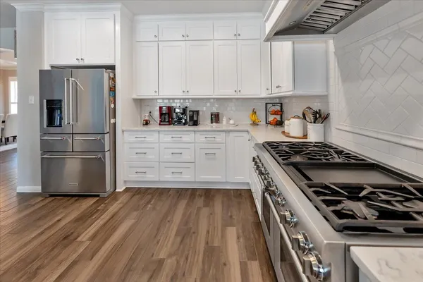 $925,000 | 31 Brywood Place, The Woodlands, TX 77382
