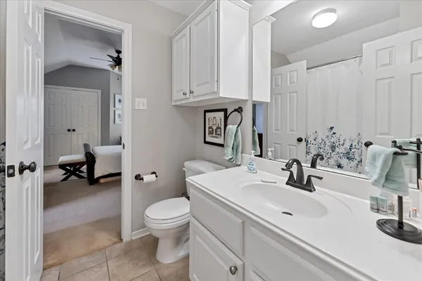 $925,000 | 31 Brywood Place, The Woodlands, TX 77382