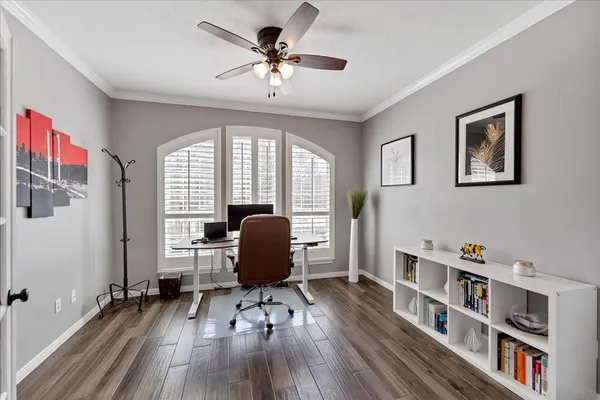 $925,000 | 31 Brywood Place, The Woodlands, TX 77382