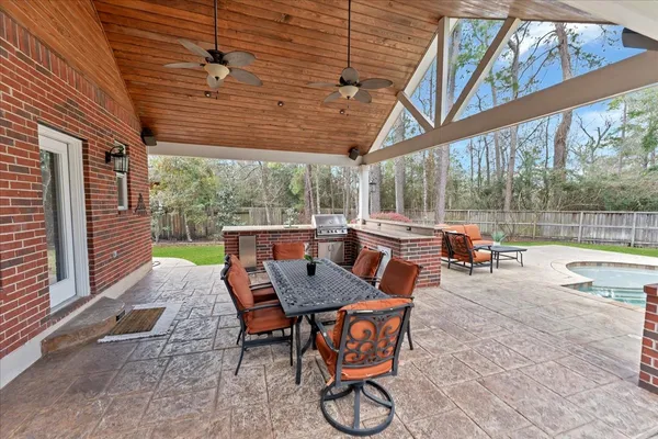 $925,000 | 31 Brywood Place, The Woodlands, TX 77382