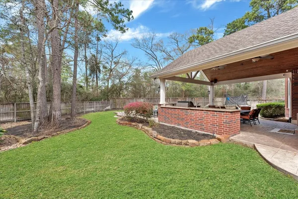 $925,000 | 31 Brywood Place, The Woodlands, TX 77382