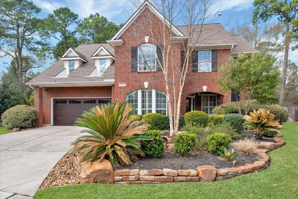 $925,000 | 31 Brywood Place, The Woodlands, TX 77382