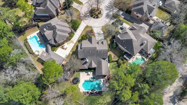$925,000 | 31 Brywood Place, The Woodlands, TX 77382