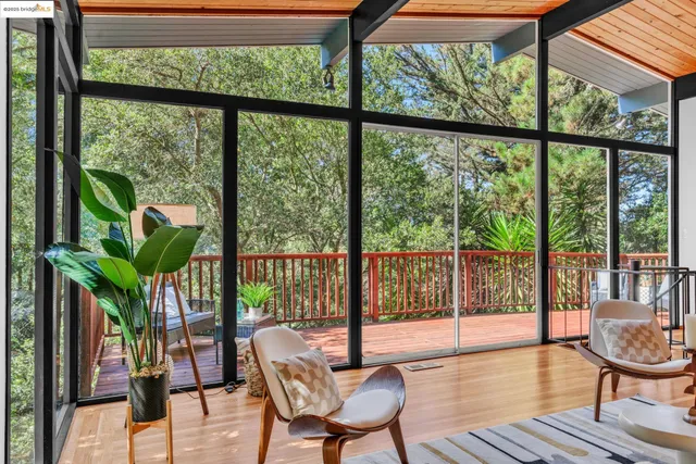 $849,000 | 2211 Arrowhead Drive, Oakland, CA 94611