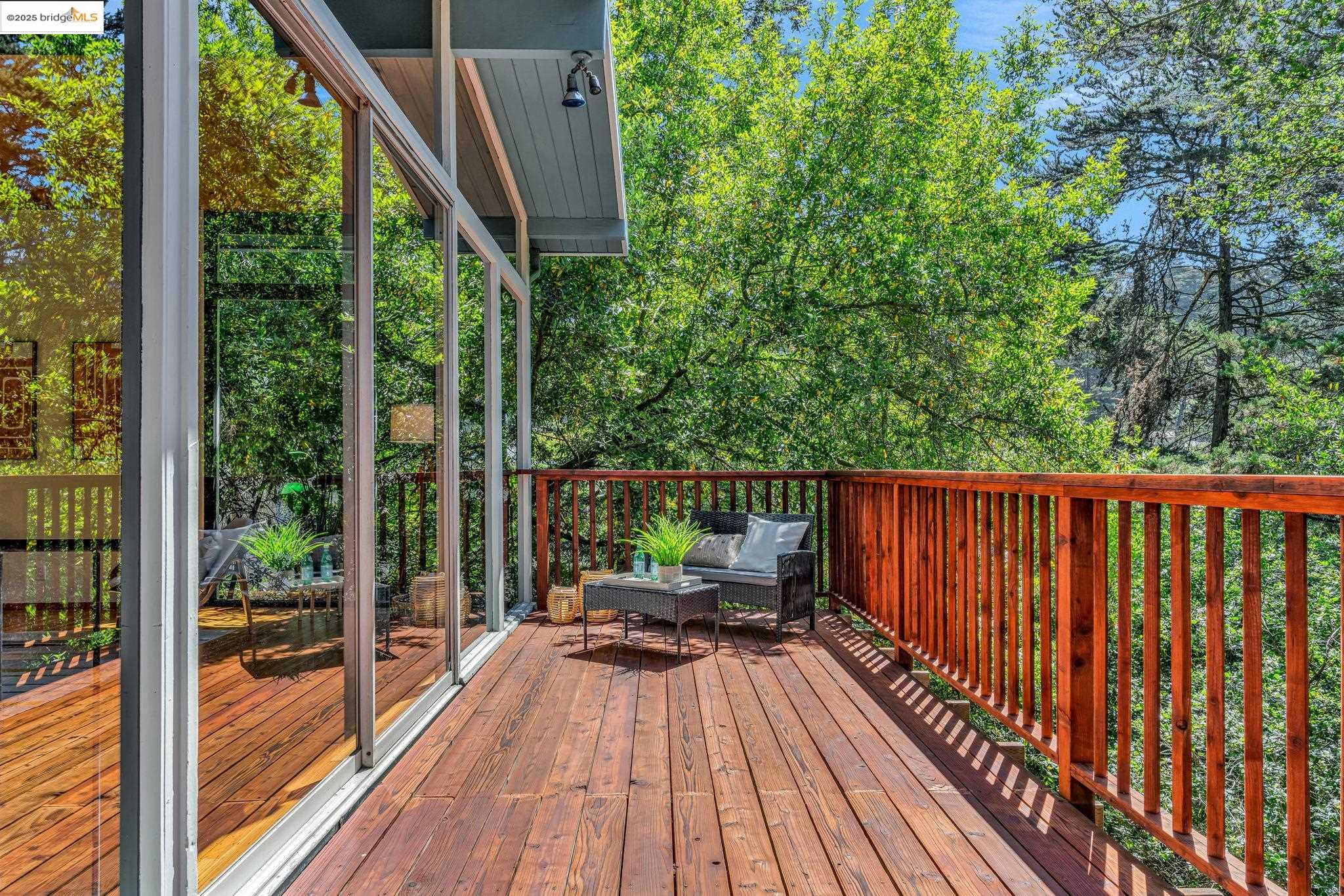 2211 Arrowhead Drive Oakland, CA 94611 - Photo 18 of 52 View of wooden terrace