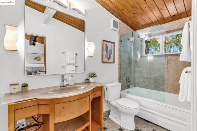 $849,000 | 2211 Arrowhead Drive, Oakland, CA 94611