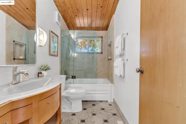 $849,000 | 2211 Arrowhead Drive, Oakland, CA 94611