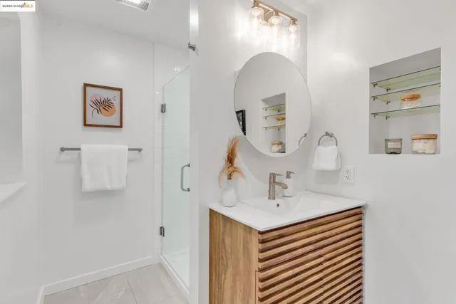 $849,000 | 2211 Arrowhead Drive, Oakland, CA 94611