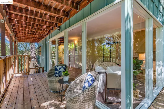 $849,000 | 2211 Arrowhead Drive, Oakland, CA 94611