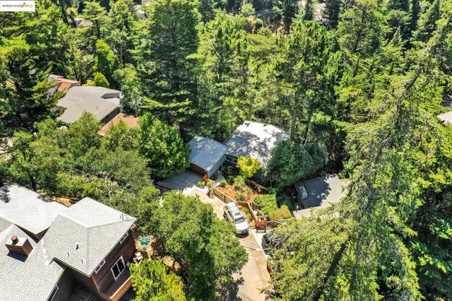 $849,000 | 2211 Arrowhead Drive, Oakland, CA 94611