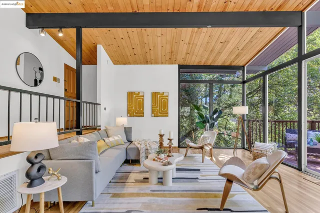 $849,000 | 2211 Arrowhead Drive, Oakland, CA 94611