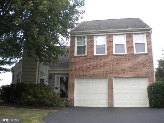 13711 Springhaven Drive Chantilly, VA 20151 - Photo 1 of 22 Exterior (Main)