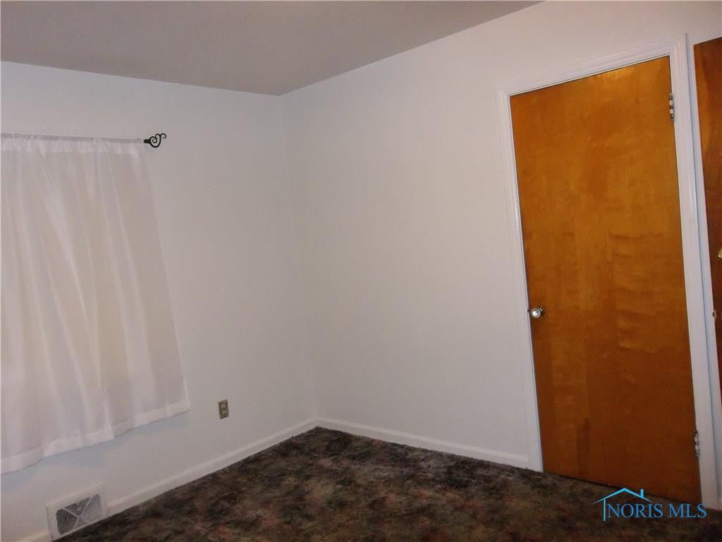 2555 West Laskey Road Toledo, OH 43613 - Photo 7 of 19 Photo 7