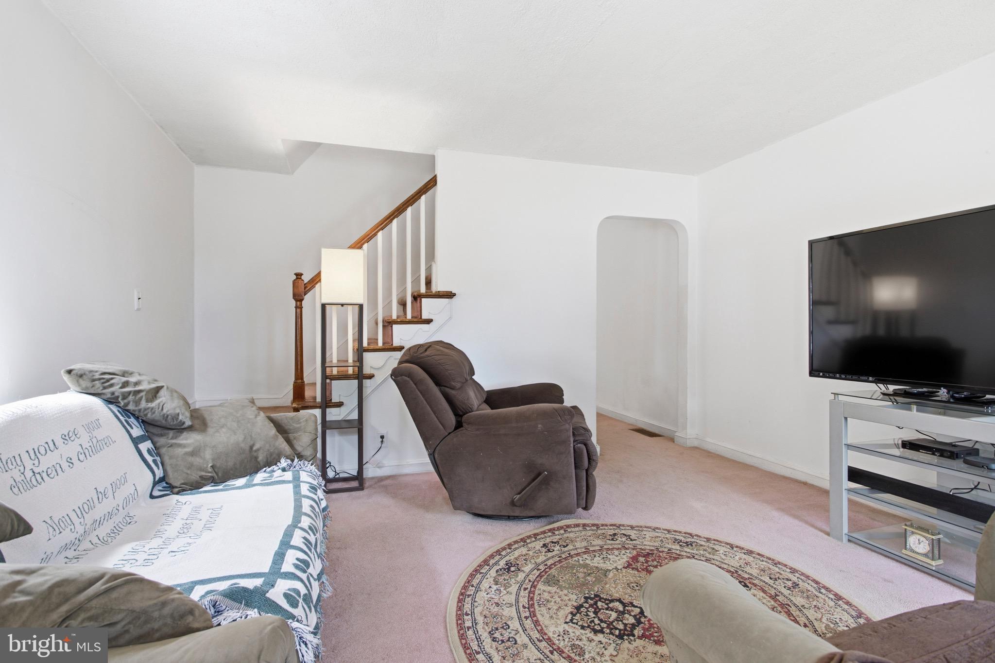 503 Rutledge Avenue Folsom, PA 19033 - Photo 3 of 18