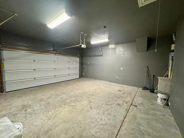 a picture of city view