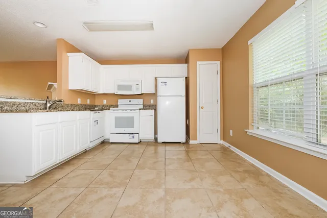 $1,555 | 203 London Drive, McDonough, GA 30253