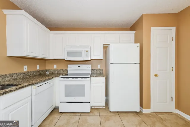 $1,555 | 203 London Drive, McDonough, GA 30253