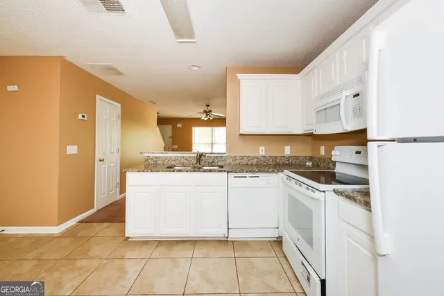 $1,555 | 203 London Drive, McDonough, GA 30253