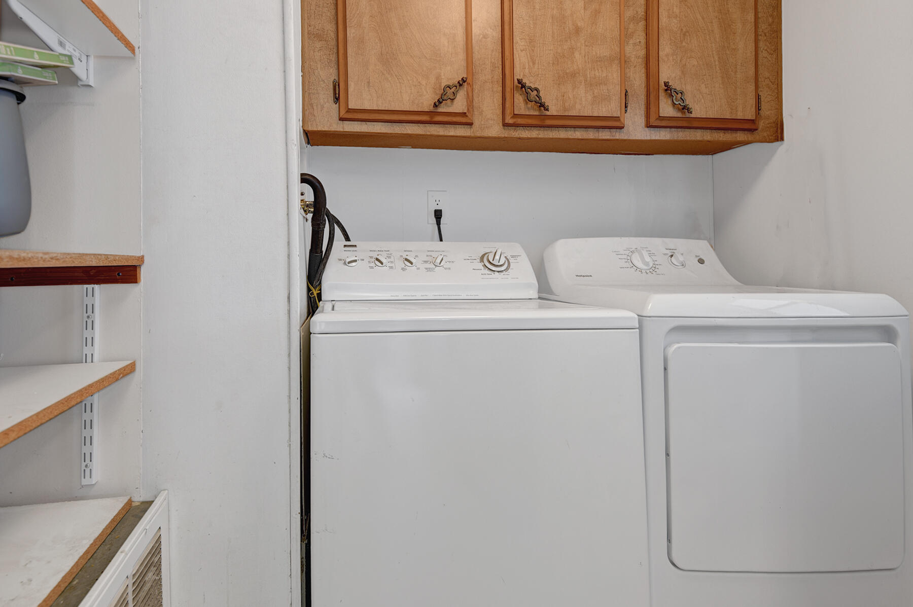 32121 Oakland Hills Street Thousand Palms, CA 92276 - Photo 10 of 20 a utility room with dryer and washer