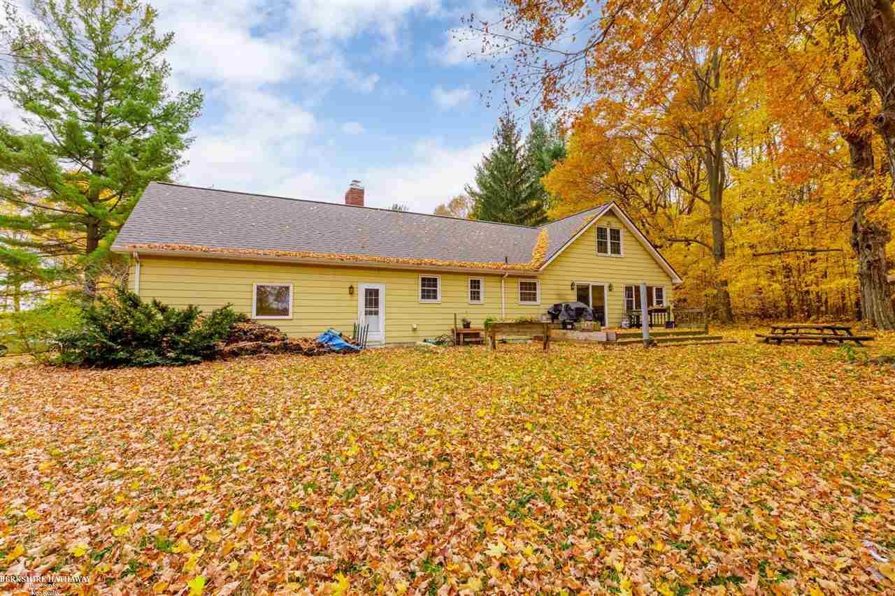 6774 Dryden Road Almont, MI 48003 - Photo 5 of 41