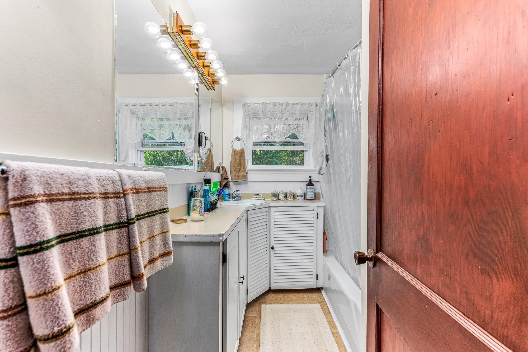 32 Mill Street Rochester, NH 03868 - Photo 16 of 39