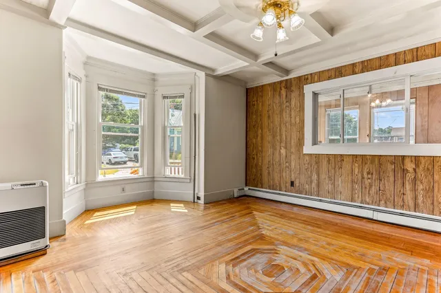 $899,000 | 32 Mill Street, Rochester, NH 03868