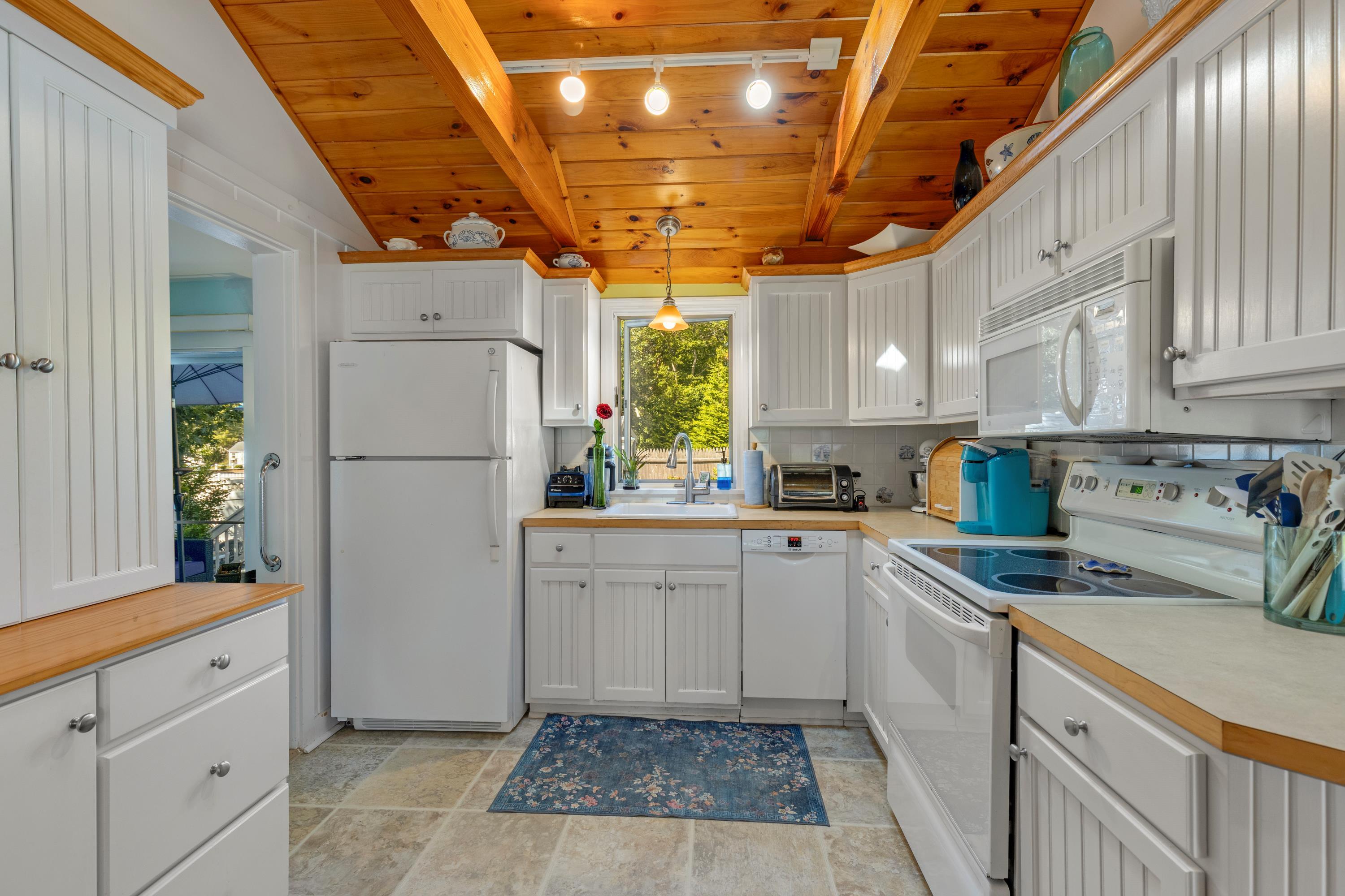 24 Regan Road West Dennis, MA 02670 - Photo 12 of 46 uy9x6df4ec