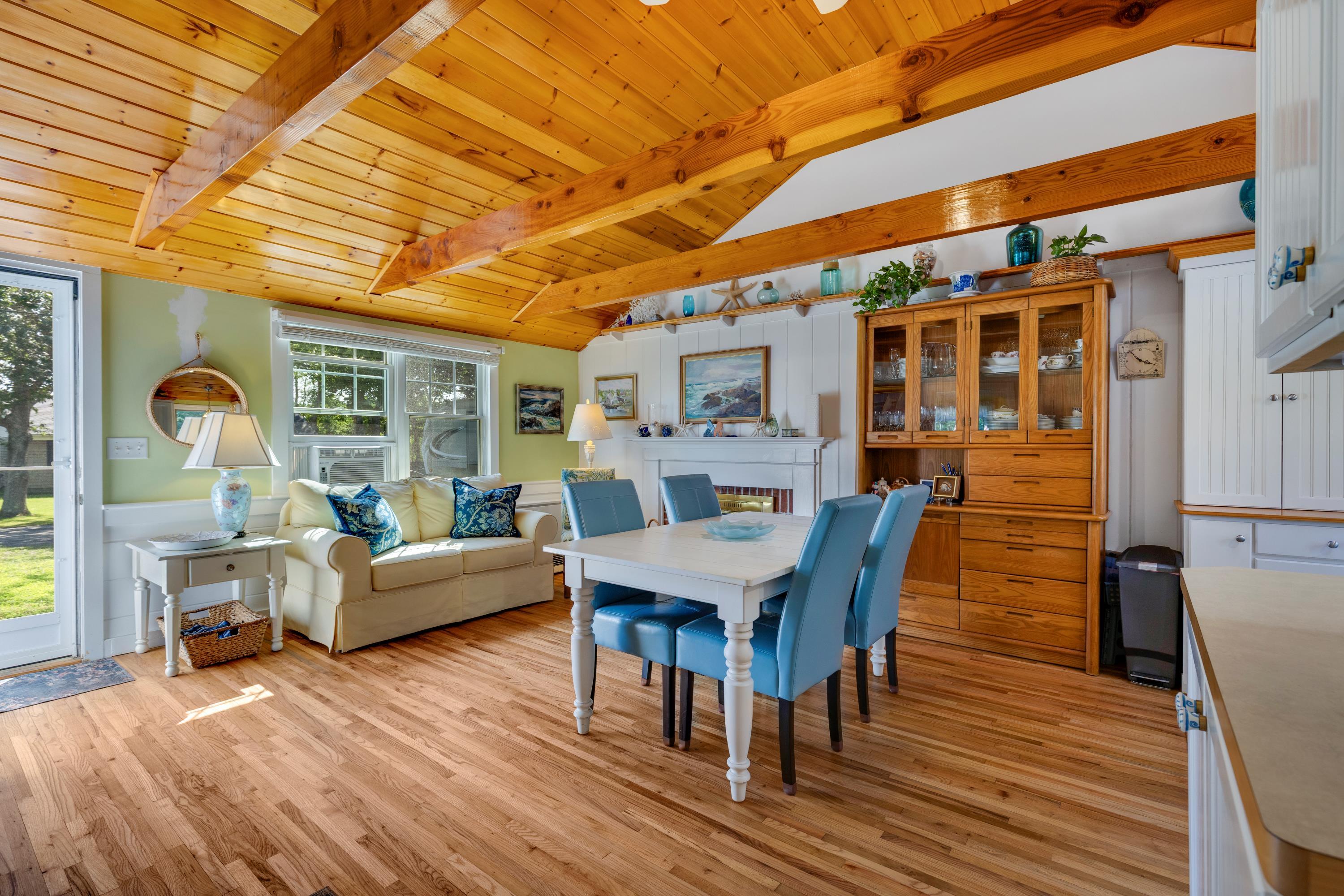 24 Regan Road West Dennis, MA 02670 - Photo 5 of 46 j0j6q2022v