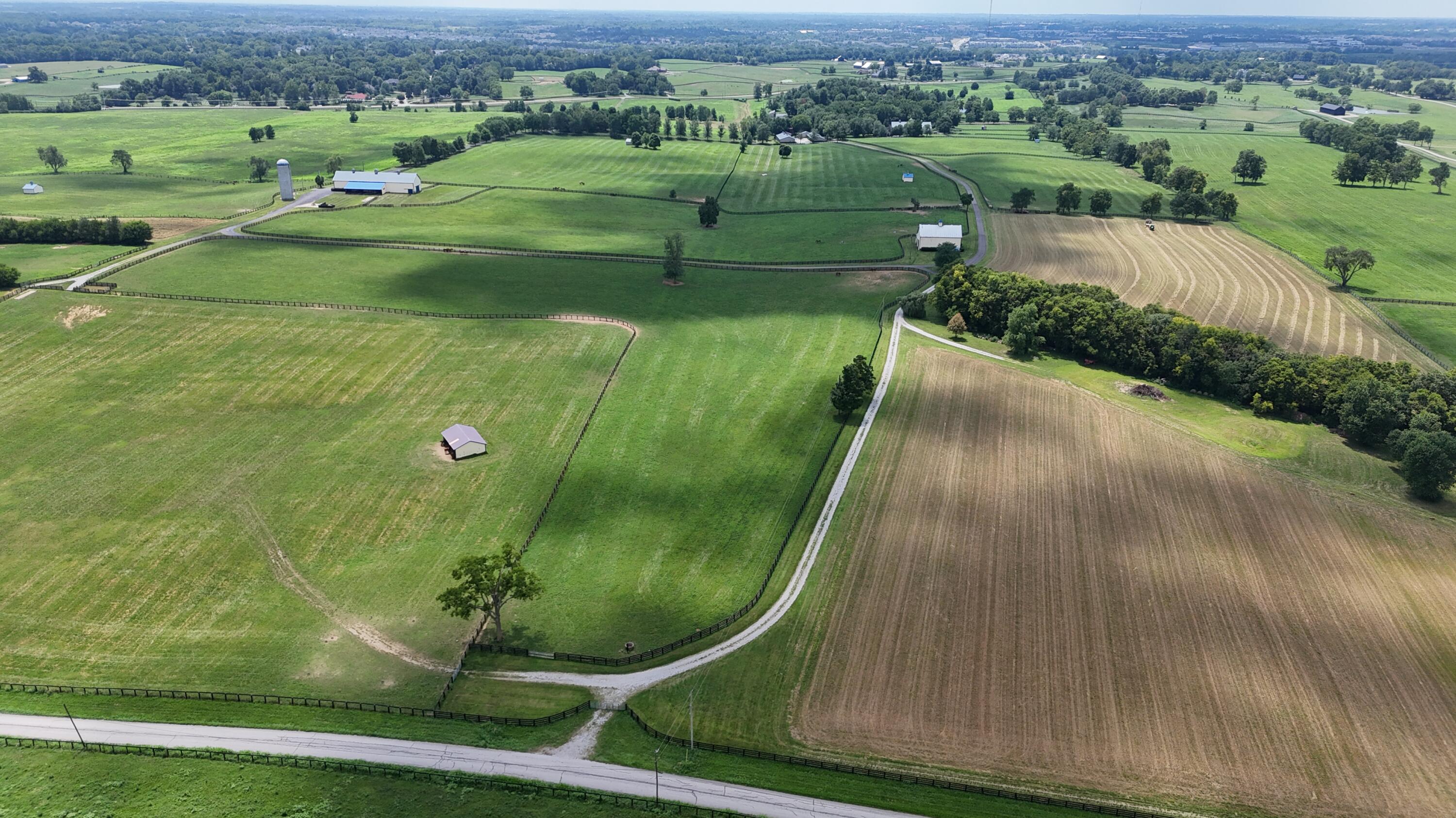 3469 Winchester Road Lexington, KY 40509 - Photo 9 of 86 DJI_20250725140216_0187_D