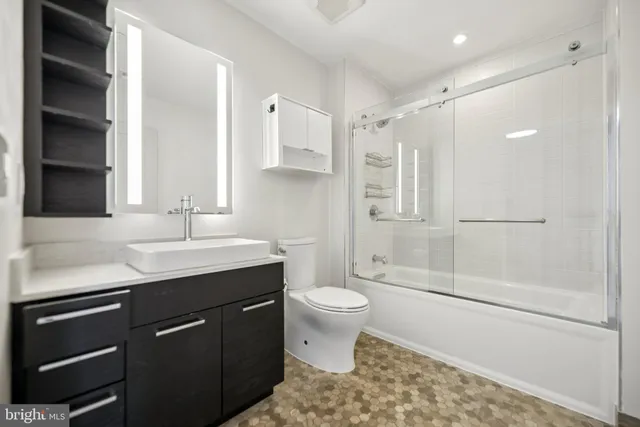 $497,000 | 70 N Street Southeast, Unit N811, Washington, DC 20003