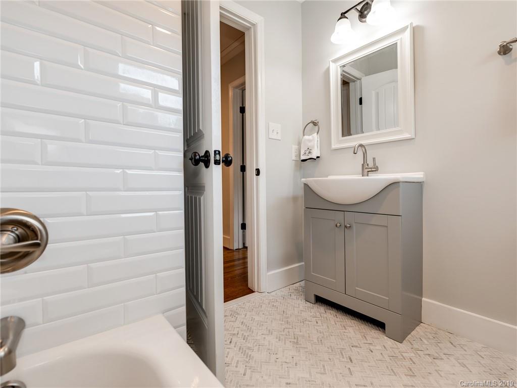 2935 Enfield Road Charlotte, NC 28205 - Photo 13 of 24 Gallery Image 13