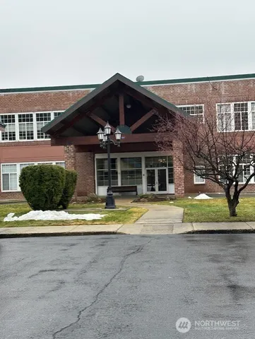 $260,950 | 202 East 3rd Street, Unit 215, Cle Elum, WA 98922