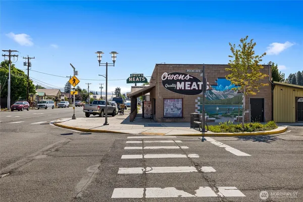 $260,950 | 202 East 3rd Street, Unit 215, Cle Elum, WA 98922