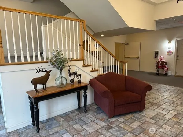 $260,950 | 202 East 3rd Street, Unit 215, Cle Elum, WA 98922