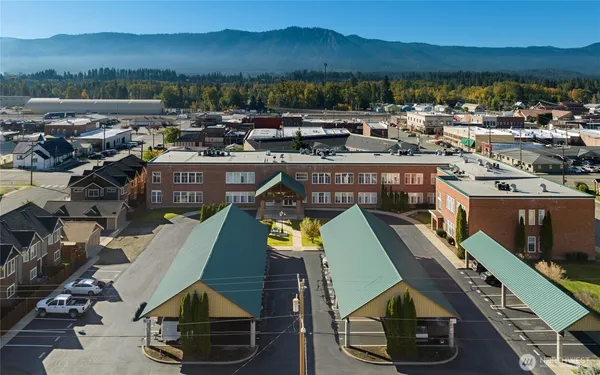 $260,950 | 202 East 3rd Street, Unit 215, Cle Elum, WA 98922