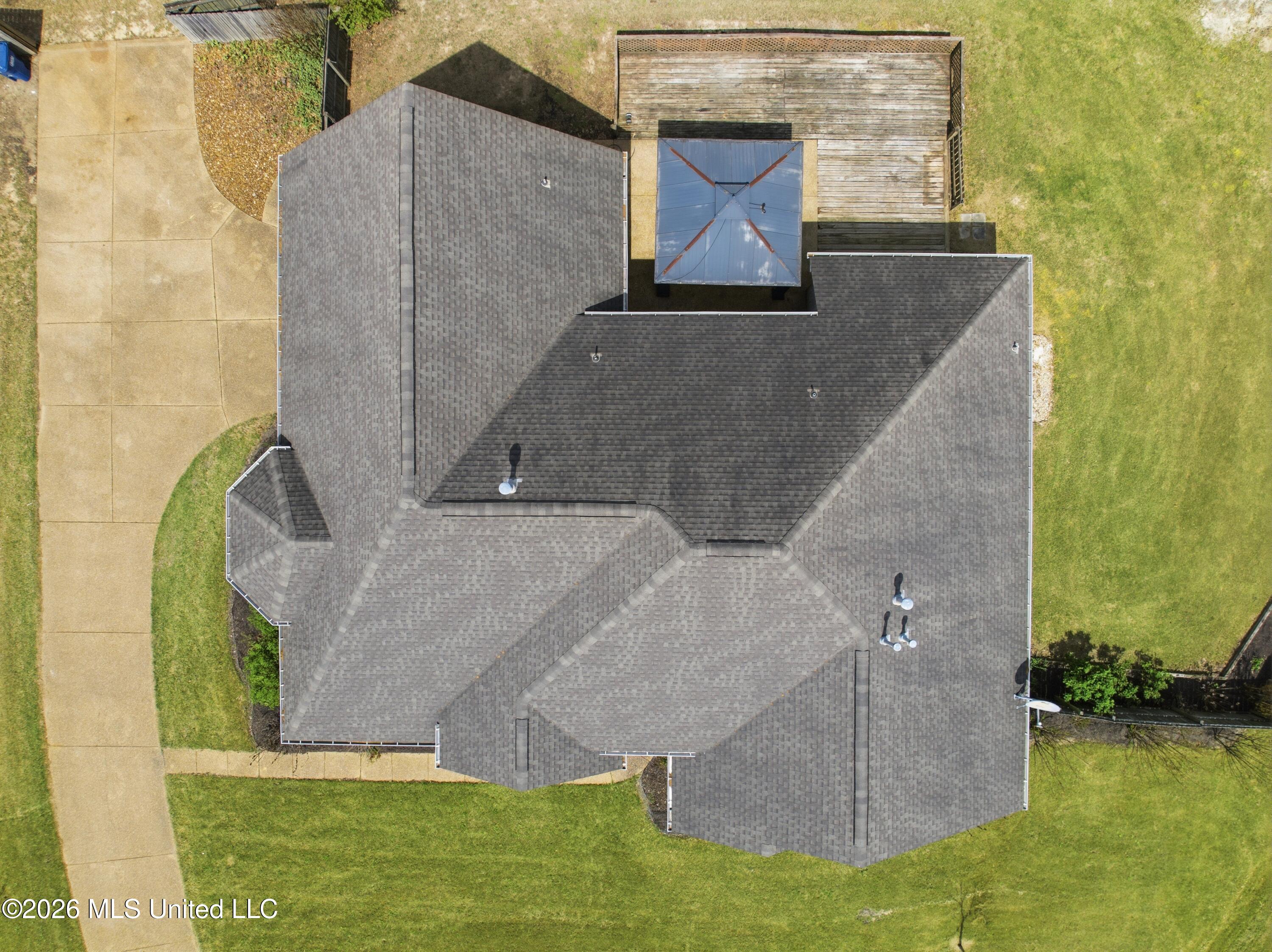 5562 Corey Cove Horn Lake, MS 38637 - Photo 27 of 41 DJI_0588