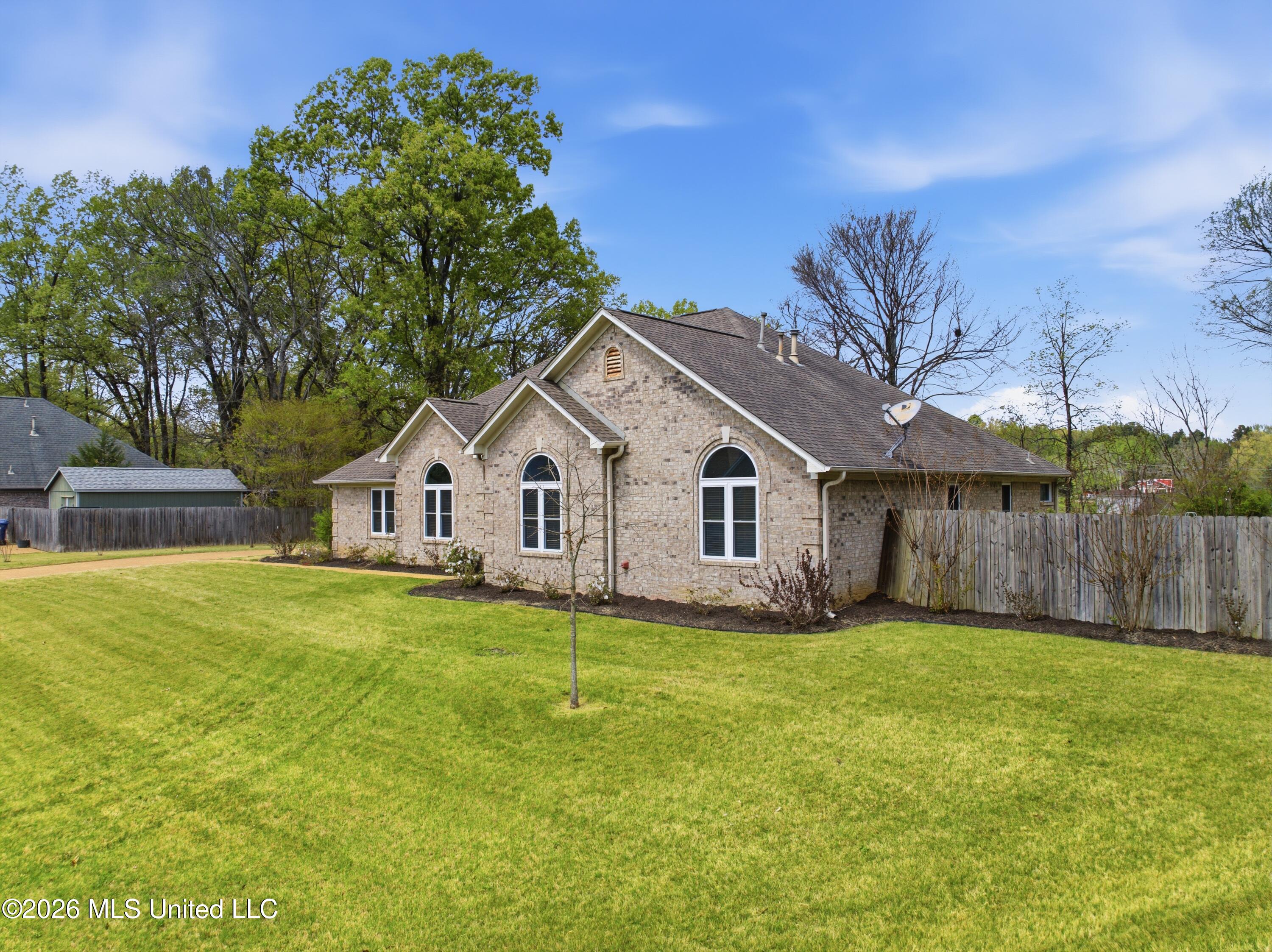 5562 Corey Cove Horn Lake, MS 38637 - Photo 32 of 41 DJI_0578