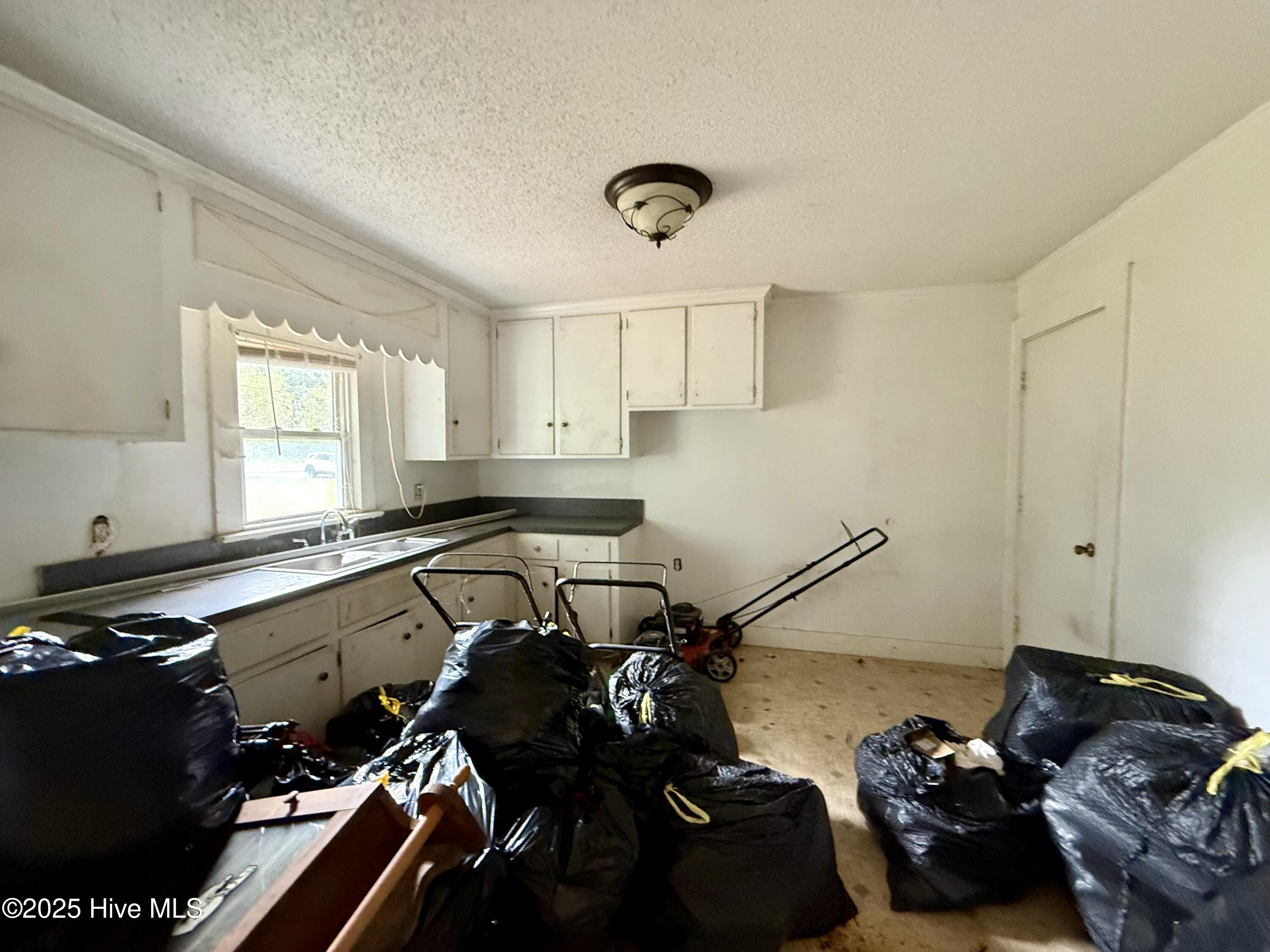 82 Long Ridge Road Plymouth, NC 27962 - Photo 4 of 10 Kitchen