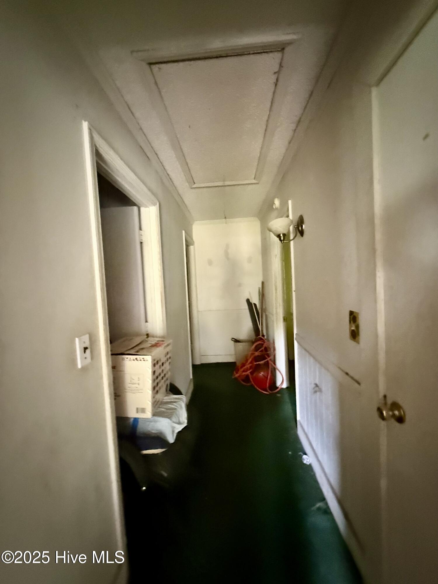 82 Long Ridge Road Plymouth, NC 27962 - Photo 5 of 10 Hallway