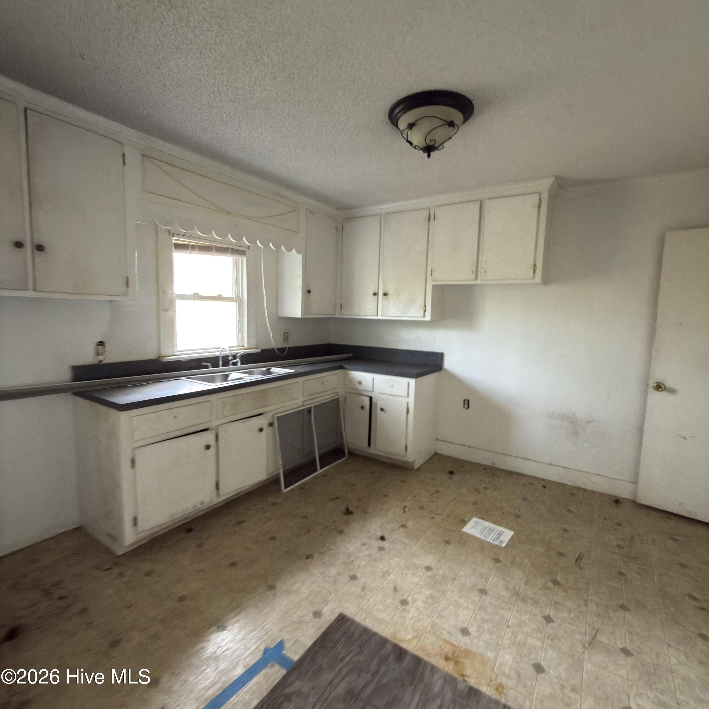 82 Long Ridge Road Plymouth, NC 27962 - Photo 5 of 11 Kitchen