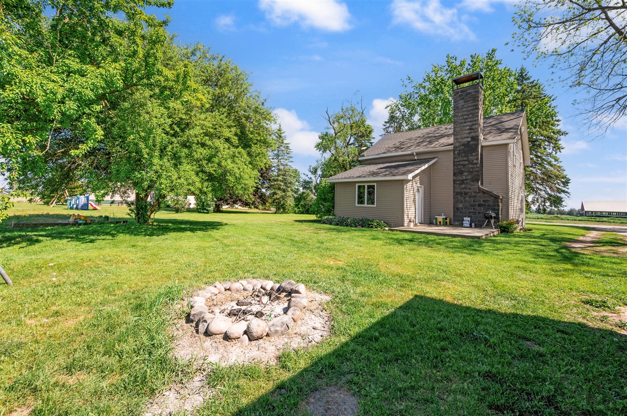 2079 East Stoney Corner Road McBain, MI 49657 - Photo 2 of 35