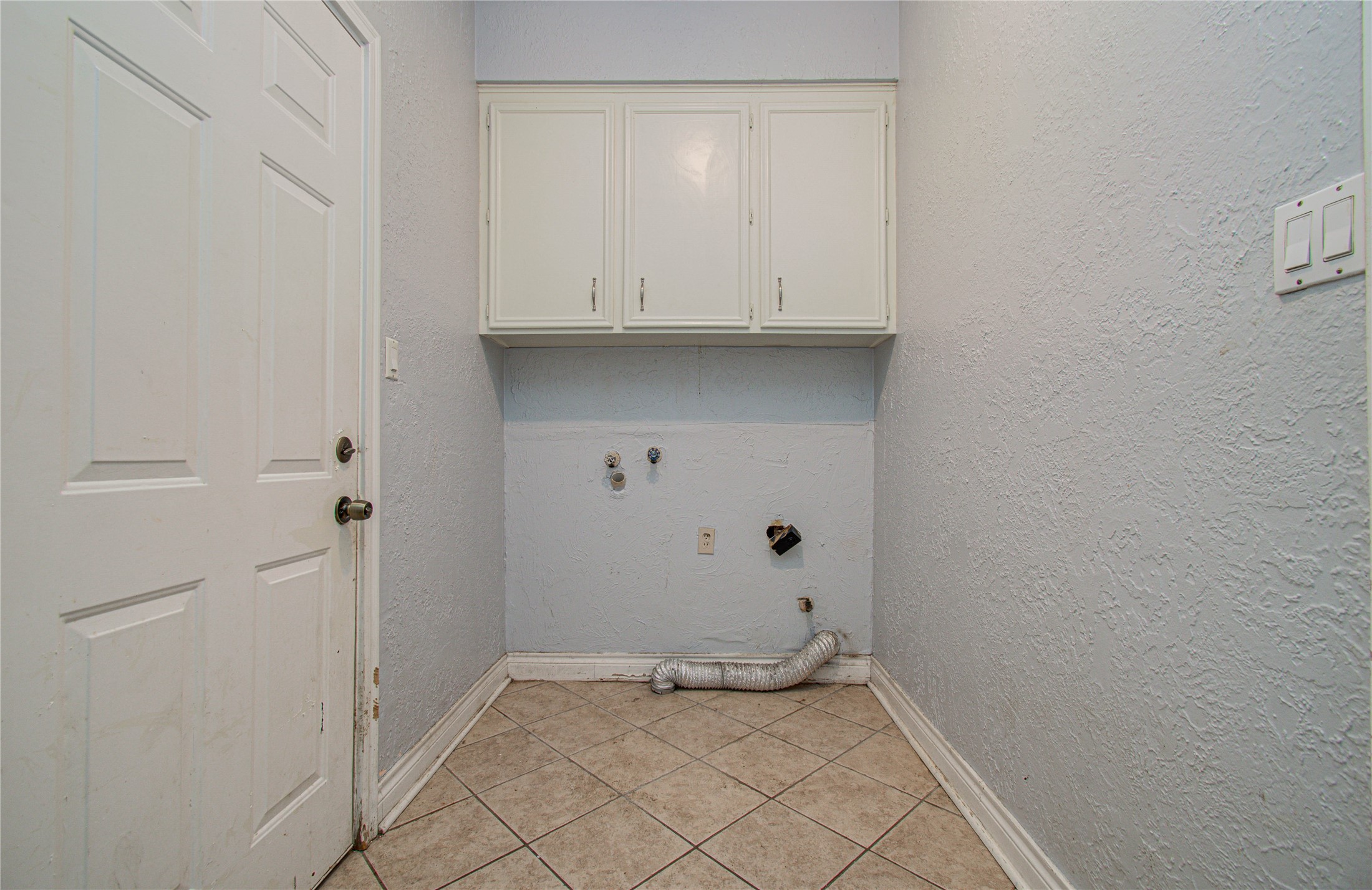 8103 Oak Moss Drive Spring, TX 77379 - Photo 18 of 33 a view of an empty room