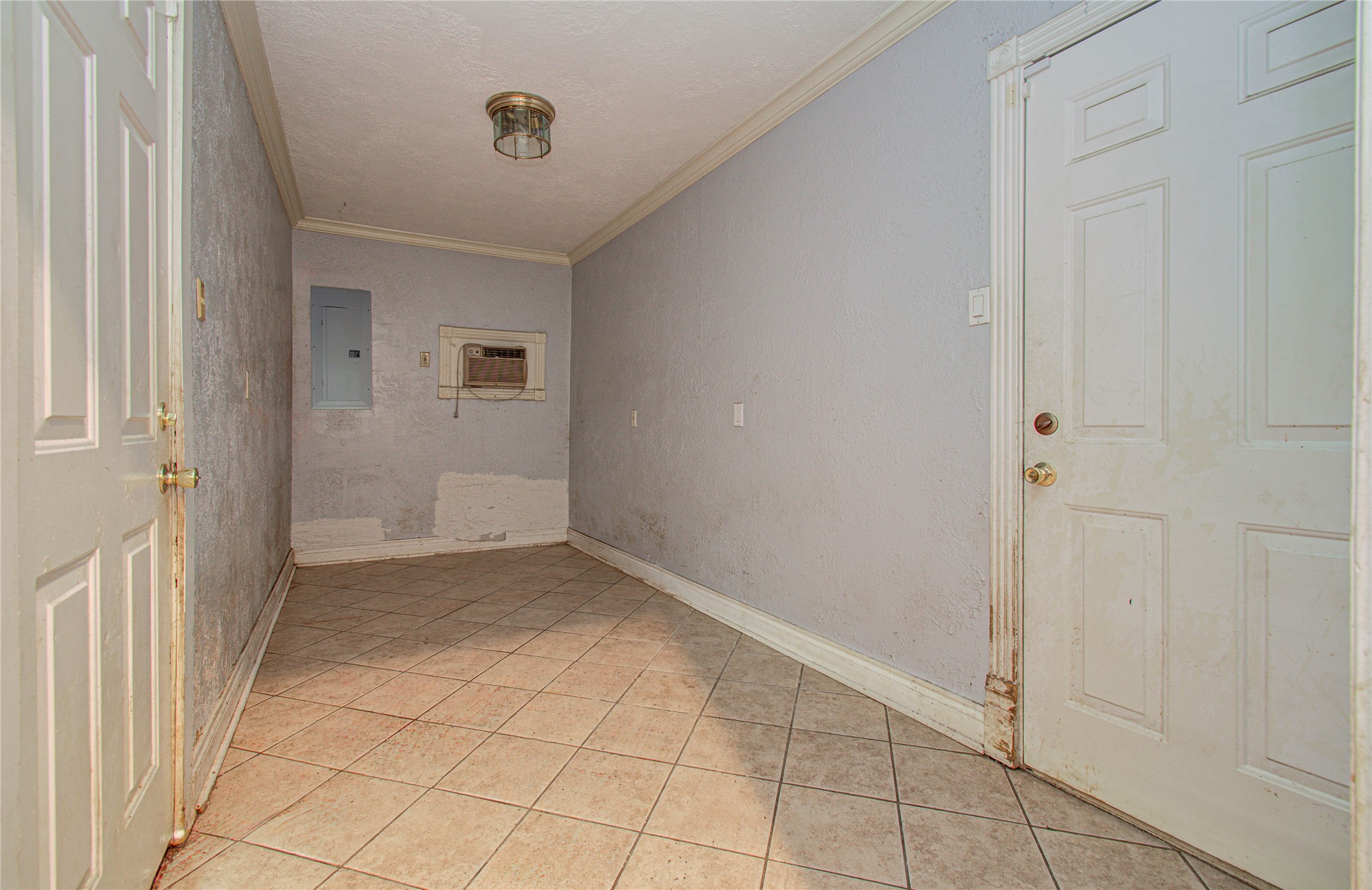 8103 Oak Moss Drive Spring, TX 77379 - Photo 19 of 33 a view of an entryway