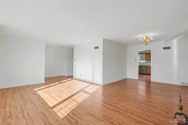 $545,000 | 1400 Norman Place, Warson Woods, MO 63122