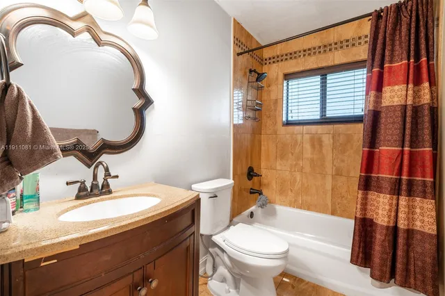 $549,999 | 722 Northwest 170th Street, Miami Gardens, FL 33169