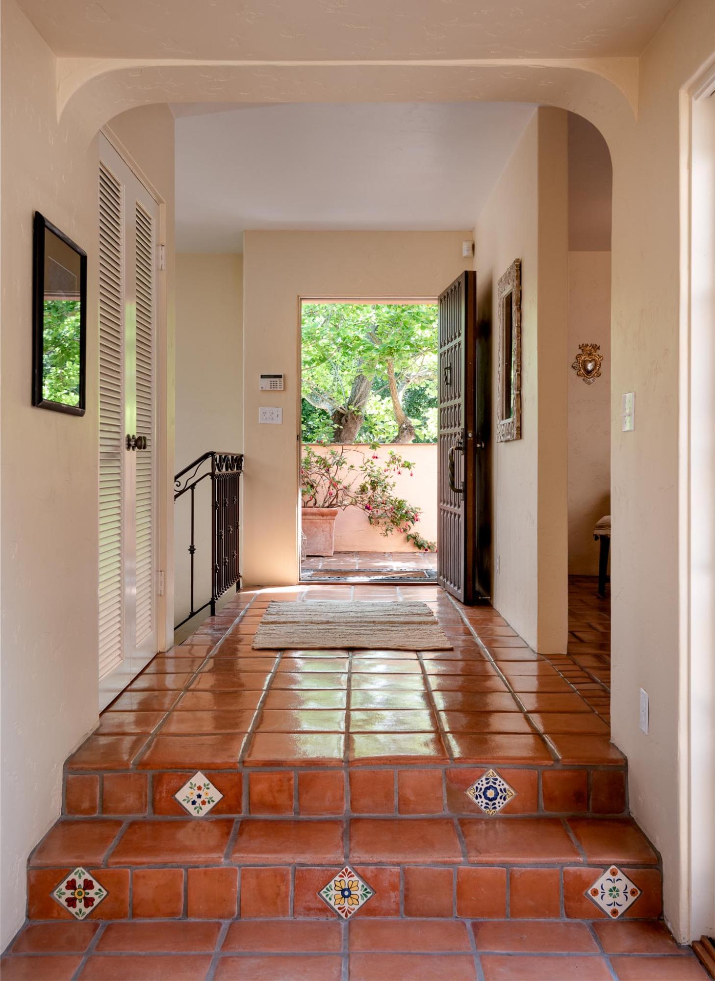 4035 Ramitas Road Santa Barbara, CA 93110 - Photo 5 of 34 Entry