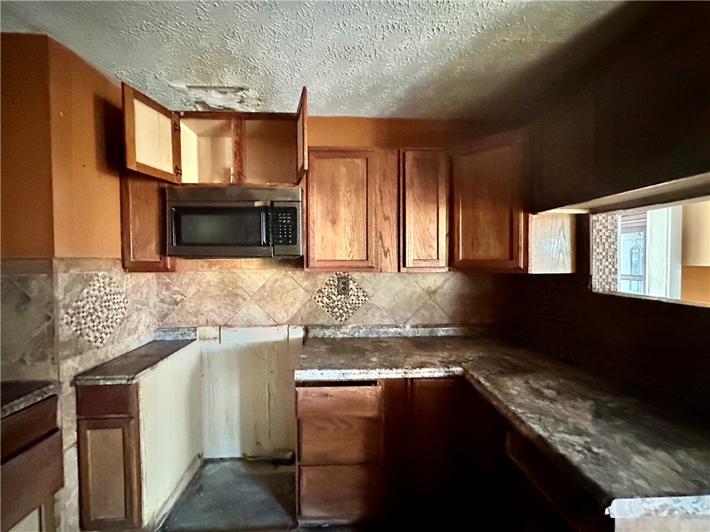 507 Beville Street Waycross, GA 31501 - Photo 7 of 24